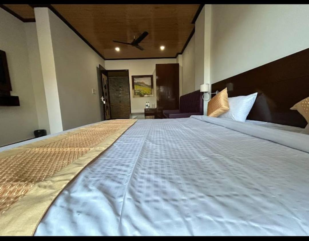 Hotel 7 Heavens Mussoorie Exterior foto